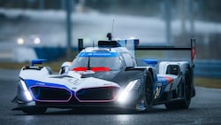 Philipp Eng in seinem BMW. (Bild: BMW/Sam Cobb)