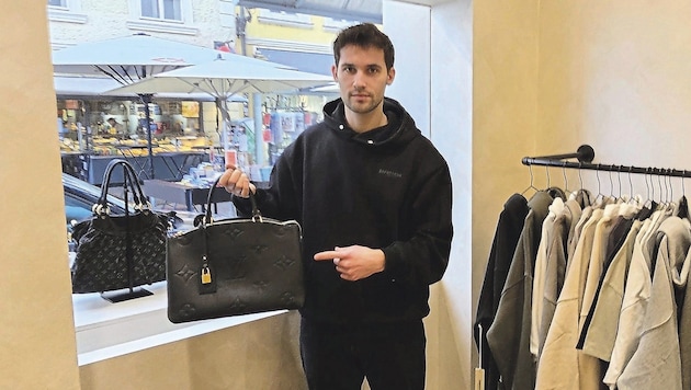 Hannes Schaunik mit Louis Vuitton-Tasche Secondhand. (Bild: zvg)