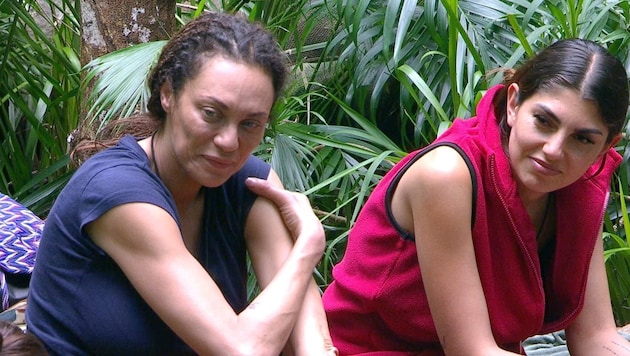 Lilly Becker and Yeliz Koc in the jungle camp. (Bild: Foto: RTL)