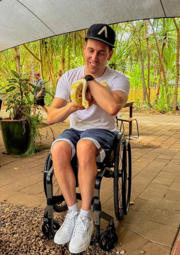 Schon als Sechsjähriger hatte Lukas im Reptilienzoo Happ in Klagenfurt eine Schlange um den ...