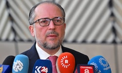 Übergangskanzler Alexander Schallenberg am Rande des Außenministertreffens