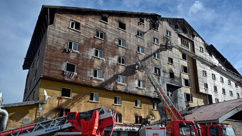 Bei dem verheerenden Brand kamen 78 Menschen ums Leben. (Bild: AP/dia Photo/Mert Gokhan Koc)