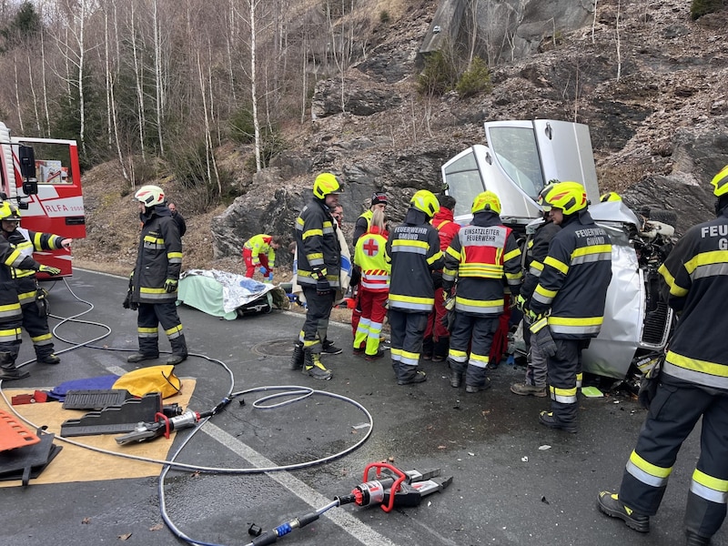 Mehrere  Feuerwehren standen im Einsatz (Bild: FF Gmünd)