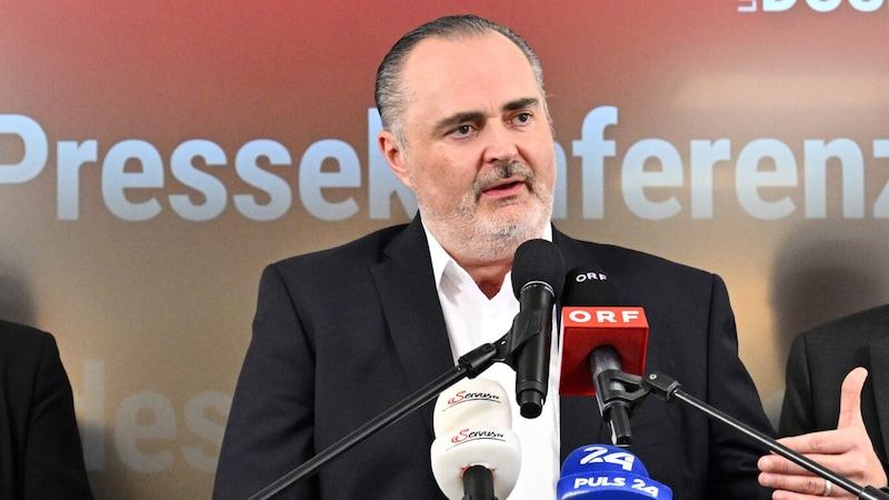 Burgenlands SPÖ-Chef Hans Peter Doskozil wird mit den Grünen in Koalitionsverhandlungen treten. (Bild: APA Österreich Bild/APA/HANS KLAUS TECHT)