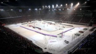 In Klagenfurt fand bereits zweimal ein „Winter Classic“ im Fußball-Stadion statt. Bald auch in Graz? (Bild: GEPA)