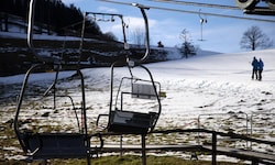 Seit 26. Dezember 2024 ist ein Schlepper im Halleiner Skigebiet in Betrieb. Der Sessellift zum ...