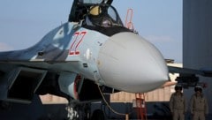 Archivbild aus dem Jahr 2019: Ein Suchoi-35-Jet auf einem russischen Stützpunkt in Syrien (Bild: AFP/Maxime POPOV)