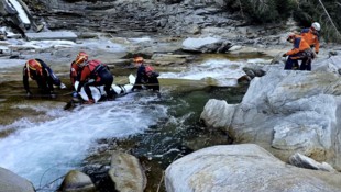 Die Bergung des Verunfallten wurde von der Bergrettung Bad Gastein und der Wasserrettung Gastein gemeinsam mit der Libelle Salzburg durchgeführt. (Bild: Bergrettung Bad Gastein)