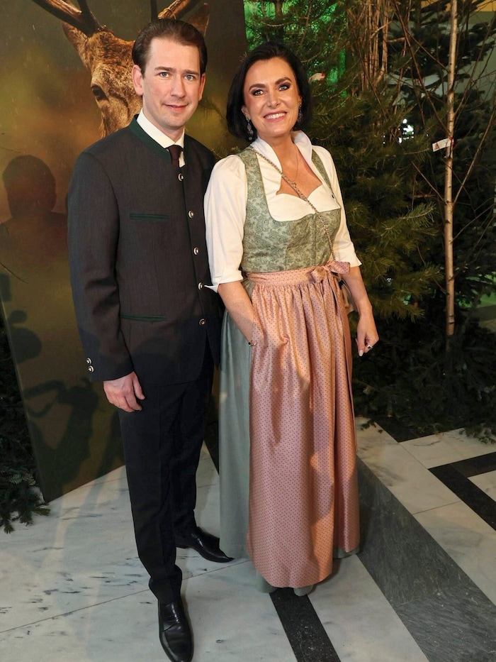 Fast wie in alten (Regierungs)Zeiten: Alt-Kanzler Sebastian Kurz mit seiner treuen Gefährtin, ...