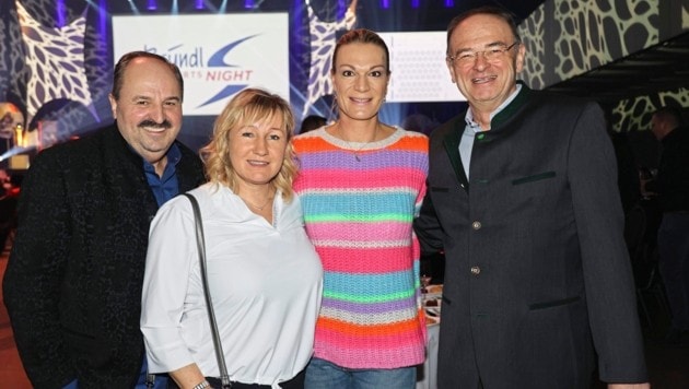 Promi-Koch Johann Lafer, Steiermarks Ski-Präsidentin Renate Götschl, Skirennläuferin Maria Riesch und Seilbahnen-Chef Georg Bliem (Bild: Jauschowetz Christian/Christian Jauschowetz)