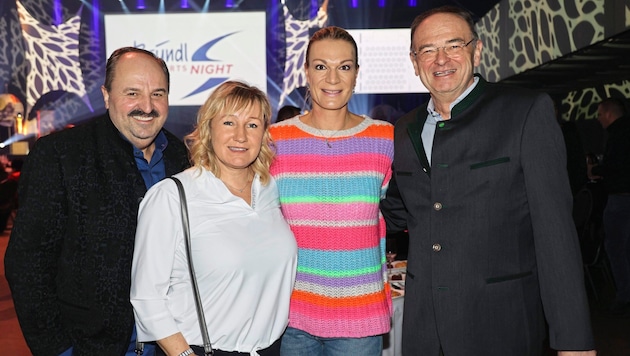 Promi-Koch Johann Lafer, Steiermarks Ski-Präsidentin Renate Götschl, Skirennläuferin Maria Riesch und Seilbahnen-Chef Georg Bliem (Bild: Jauschowetz Christian)