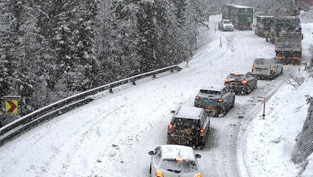 The Fernpass had to be closed in the morning. (Bild: Land Tirol Webcam)