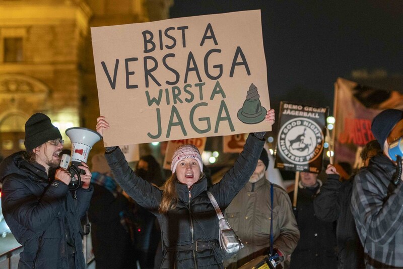 This is the 43rd year in a row that the VGT has protested against the Jägerball in the heart of Vienna. (Bild: VGT.at)