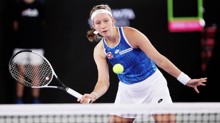 Sinja Kraus is currently ranked 220th.