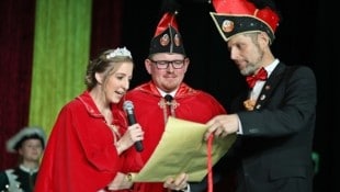 Noch ist es ein streng gehütetes Geheimnis, wer in Ebensee Prinzessin Sarah I. und Prinz Thomas ...