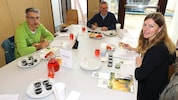 Eine von mehreren Verkostungs-Kommissionen in Stainz: Landwirt Wilfried Lackner, Peter Schloffer ...