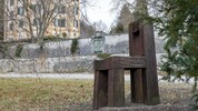 Die Eisenskulptur von Magdalena Jetelova übersiedelte von der Bürglsteinstraße in den ...