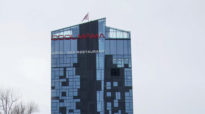 Das Hotel Cool Mama ist Schauplatz der Klausur.