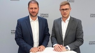 Der Fokus ist auf die Reform der ÖVP gerichtet: Landesobmann Christian Sagartz (li.) und Landesgeschäftsführer Patrik Fazekas. (Bild: Christoph Miehl)