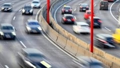Mit 193 km/h statt der erlaubten 80 war ein 39-jähriger Autofahrer am Freitagabend auf der A23 ...