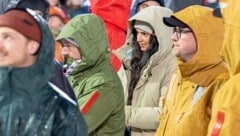 Marcel Hirscher mit Begleitung beim Nightrace-Riesentorlauf in Schladming (Bild: Urbantschitsch Mario)