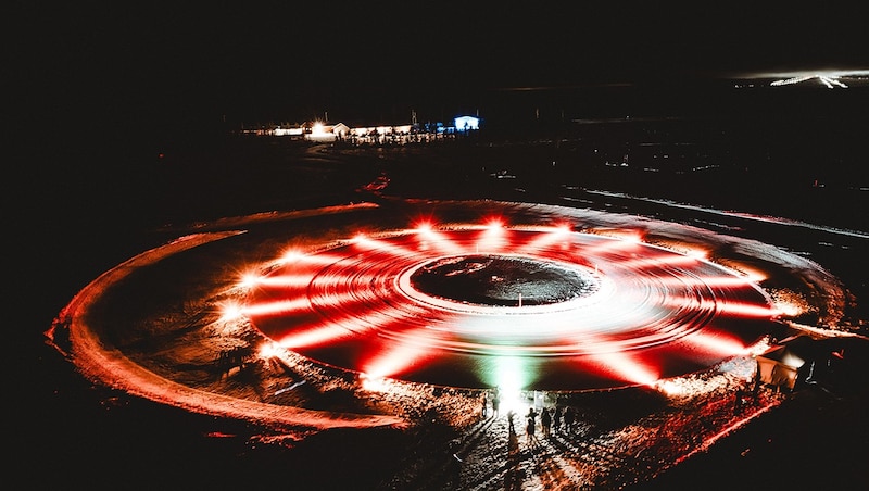 The night was not only good for the ice temperature, but also for the staging. (Bild: Porsche)