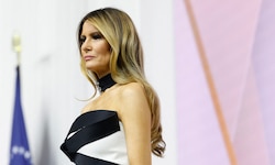 Melania Trump präsentiert sich als eiserne Lady mit einem Blick aus Stahl.