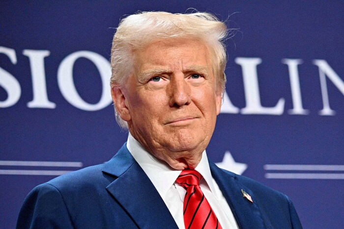US President Donald Trump has since confirmed this and criticized the fact that air traffic control had warned too late.