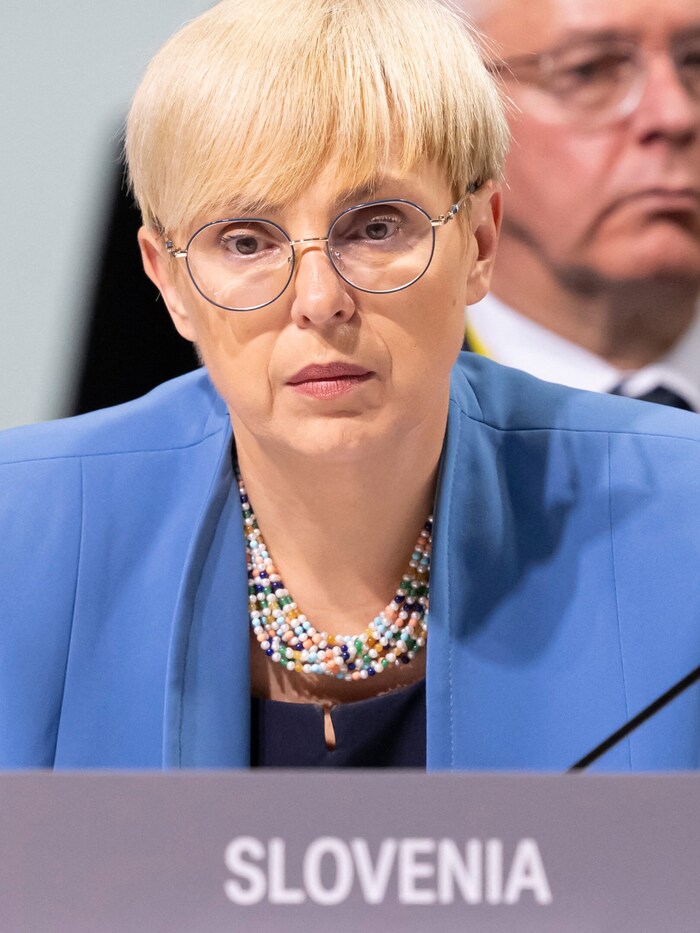 Präsidentin Pirc Musar hat den Hymnenstreit in unserem Nachbarland zur Chefsache erklärt.