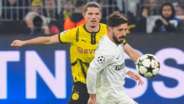 Kiteishvili (r.) in a duel with Sabitzer (l.) during the 1-0 defeat in Dortmund (Bild: Pail Sepp/Sepp Pail)