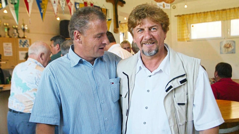 Torjäger unter sich: Wie Sturms Bozo Bakota (r.) hatte auch Kurt Nessl (l.) vorm Tor eine feine Nase. (Bild: Pail Sepp)