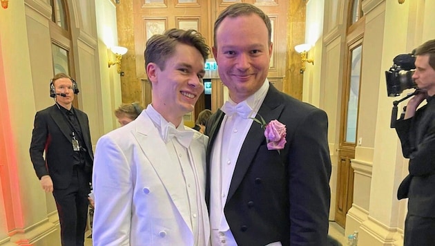 Stefan Pfister and Josef Takats are not only appearing together at the Opera Ball as debutants. The two young men are also a couple in their private lives. (Bild: Vaness Partsch)