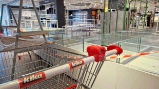 Teil der Verkäufsflächen waren am letzten Tag natürlich ausgeräumt.