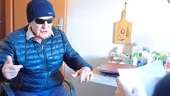 Herr Reich berichtet über seine Lage.