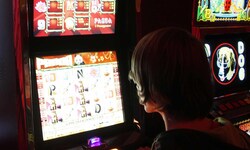 Automaten- Zocken in eigenen Klein-Casinos soll legal werden. Grüne, SPÖ und KPÖ sind strikt ...