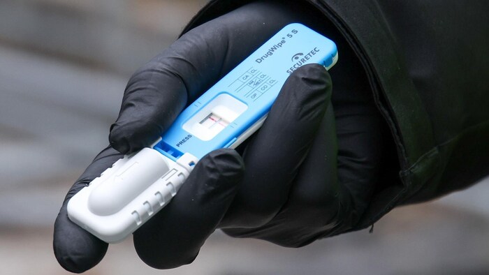 Schnelltests zeigen innerhalb von fünf Minuten ein genau- es Ergebnis an.