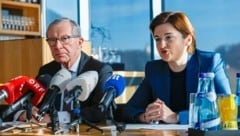 Wilfried Haslauer und Marlene Svazek lobten sich gegenseitig für die unaufgeregte Arbeit und die „erfolgreiche“ Klausur. (Bild: Markus Tschepp)