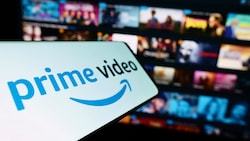 Amazon hatte seine Kunden vor die Wahl gestellt, künftig Werbung beim Streamen zu sehen oder für knapp drei Euro mehr pro Monat weiter werbefrei zu streamen. (Bild: stock.adobe.com/Timon)