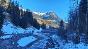 Die noch sehr naturnahe Lutz durchfließt das gesamte Große Walsertal.