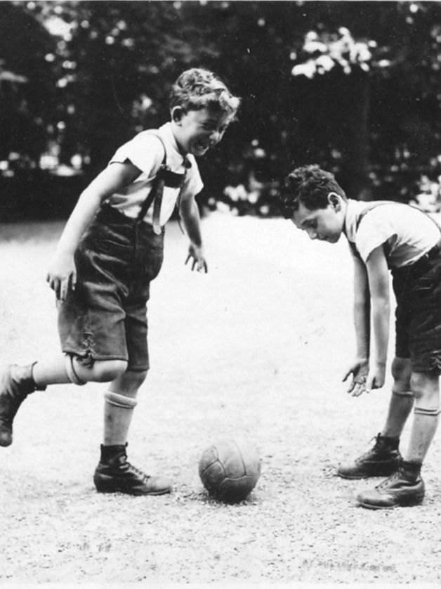 Josef Harry Linser: „Ich hatte nur eines im Sinne: Wie komme ich aus dieser Hölle heraus? ... Meine Schuhe tauschte ich gegen Lebensmittel.“ (Bild: Kärnten Museum)