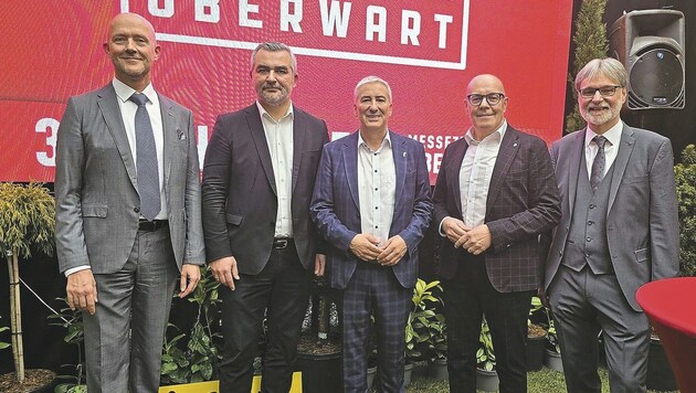 Opening the 33rd building fair. Chamber of Commerce Vice President Martin Horvath, Provincial Councillor Heinrich Dorner, Deputy Mayor Michael Leitner, Mayor Georg Rosner and trade fair organizer Markus Tuider. (Bild: Weber Franz/Franz Weber Pressefoto)