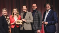 Das Team von Innsbruck Tourismus: Katharina Schnitzer-Zach (1. Obmann-Stv.), Barbara Plattner (Geschäftsführerin), Lisa Peer (2. Obmann-Stv.), Peter Paul Mölk (Obmann) und Thomas Pühringer (Aufsichtsratsvorsitzender) (Bild: Innsbruck Tourismus)