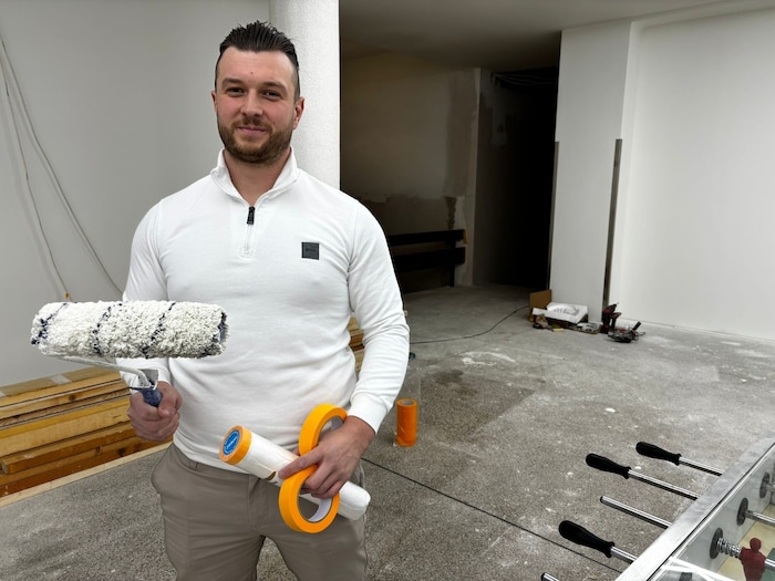 Malermeister Armin Delic eröffnet im ehemaligen Vifzack-Haus einen Malerhandel.