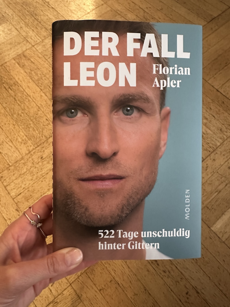 So sieht das Cover des Buches aus. (Bild: Jasmin Steiner)