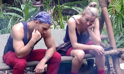 Anna-Carina Woitschack sprach im Dschungelcamp über ihren Ex Stefan Mross und seine Neue, Eva ...