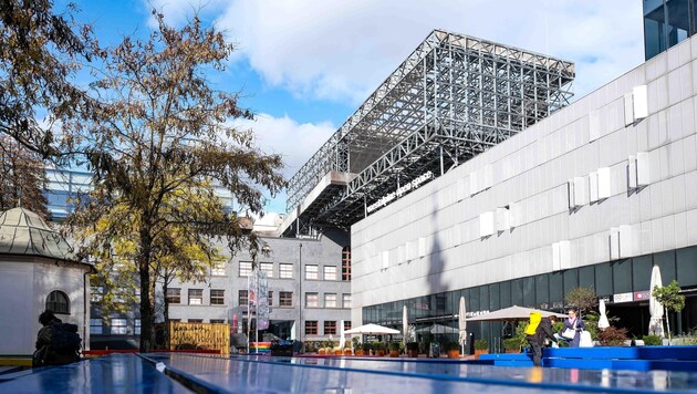 The OÖ Kulturquartier with the OK Offenes Kulturhaus and the Voestalpine open space. (Bild: Einöder Horst)