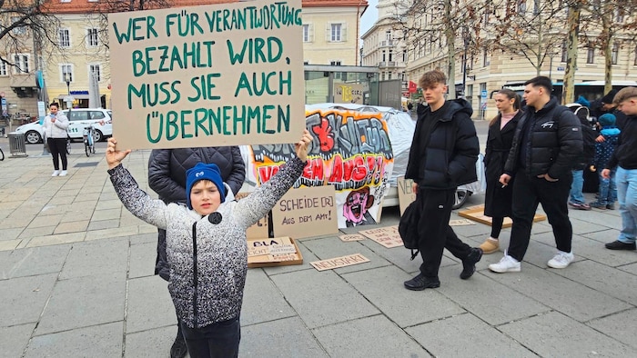 Young people also have their demo message