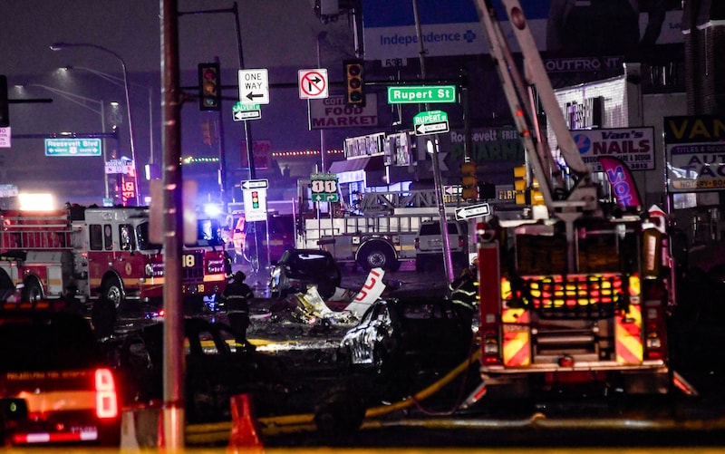 Die Maschine ist vom einem nahegelegenen Flughafen Northeast Philadelphia Airport abgeflogen und kurz nach dem Start abgestürzt. (Bild: Images/AFP Matthew Hatcher / GETTY IMAGES NORTH AMERICA)