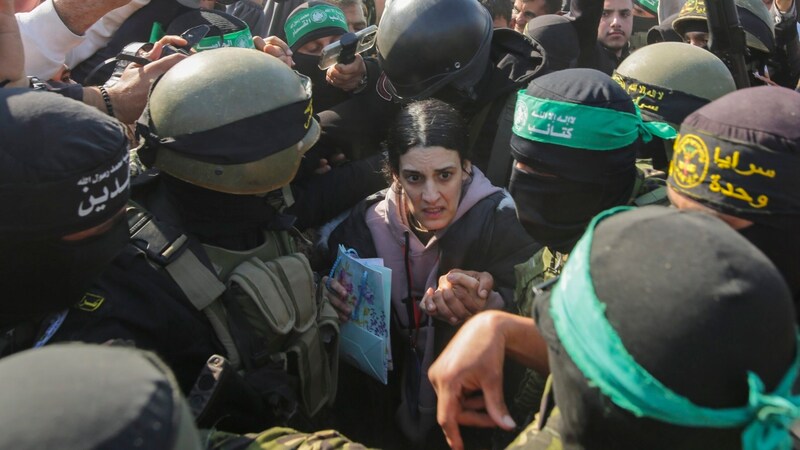 Hamas-Geisel Arbel Yehoud am 30. Jänner 2025 (Bild: AP)