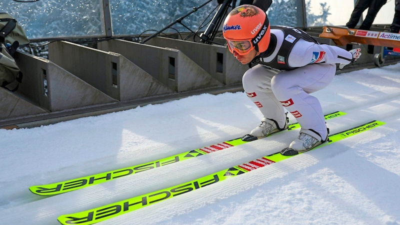 Stefan Kraft jagt in Willingen noch den ersten Sieg. (Bild: EPA)